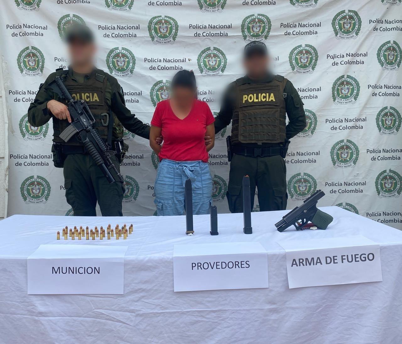Mujer Ecuatoriana Capturada en Villagarzón por porte ilegal de armas